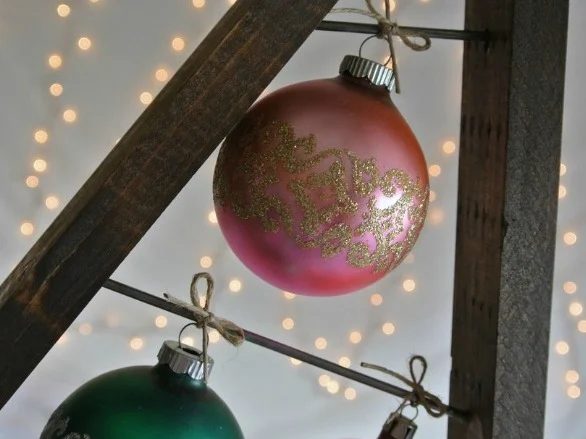 Diy Ornament Display Tree To Hold Vintage Ornaments #Bekob