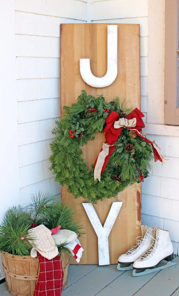 oversized JOY sign for the porch - Fynes Designs via @Bekob