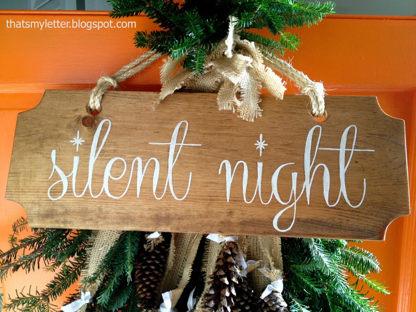 wood gift tag door decor with fresh pine swag - That's My Letter via @Bekob