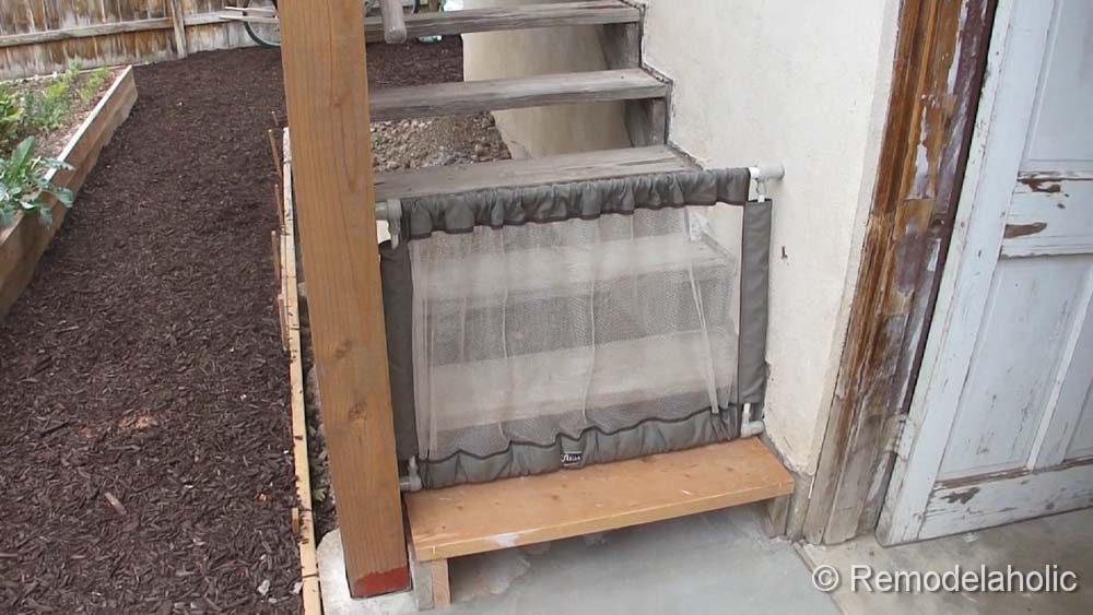 outdoor tall baby gate-3