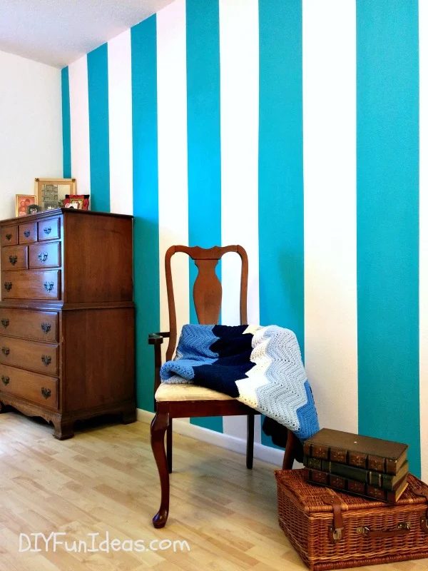 painted projects - striped wall plus tips for crisp lines Handmade Fun options