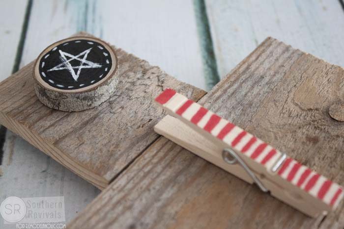 Handmade Pallet Wood Christmas Tree Photo & Card Holder