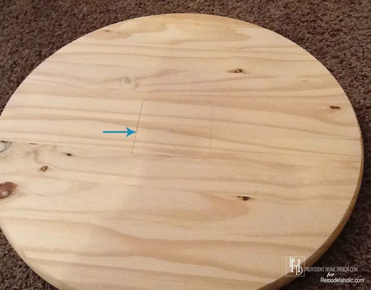 Measure and Trace where Leg attaches to top