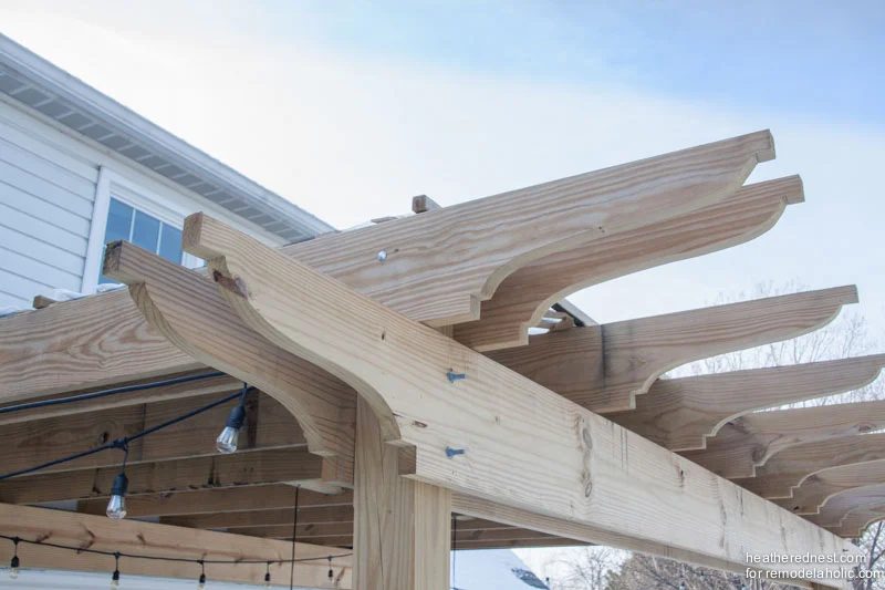 Curved decorative ends on pergola beams and joists, direct Handmade deck pergola walkthrough