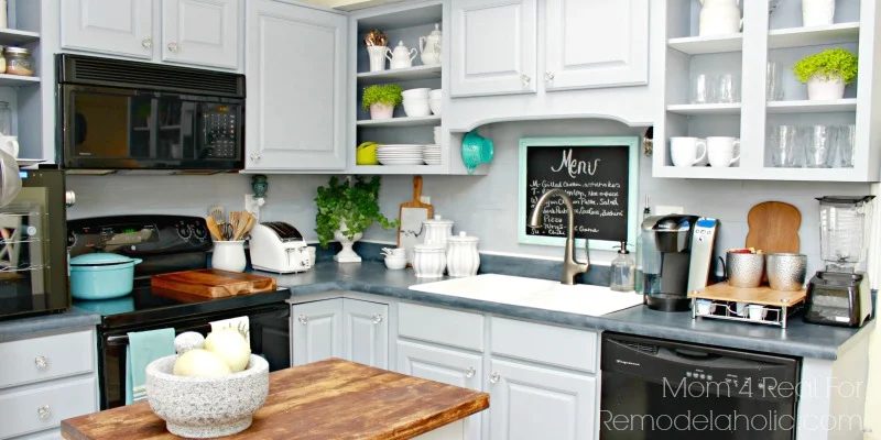 Handmade Plank Backsplash Using Peel and Stick Vinyl Flooring