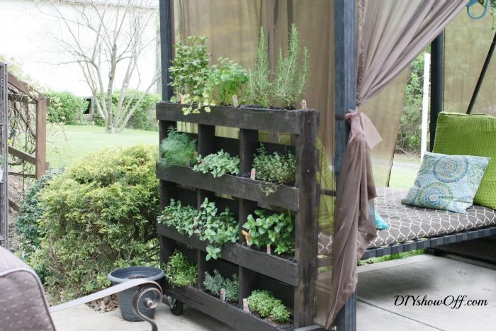 freestanding pallet planter