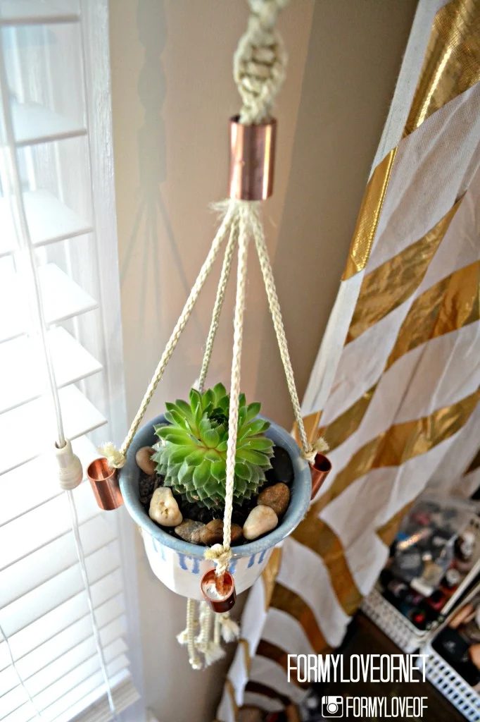 macrame hanging planter