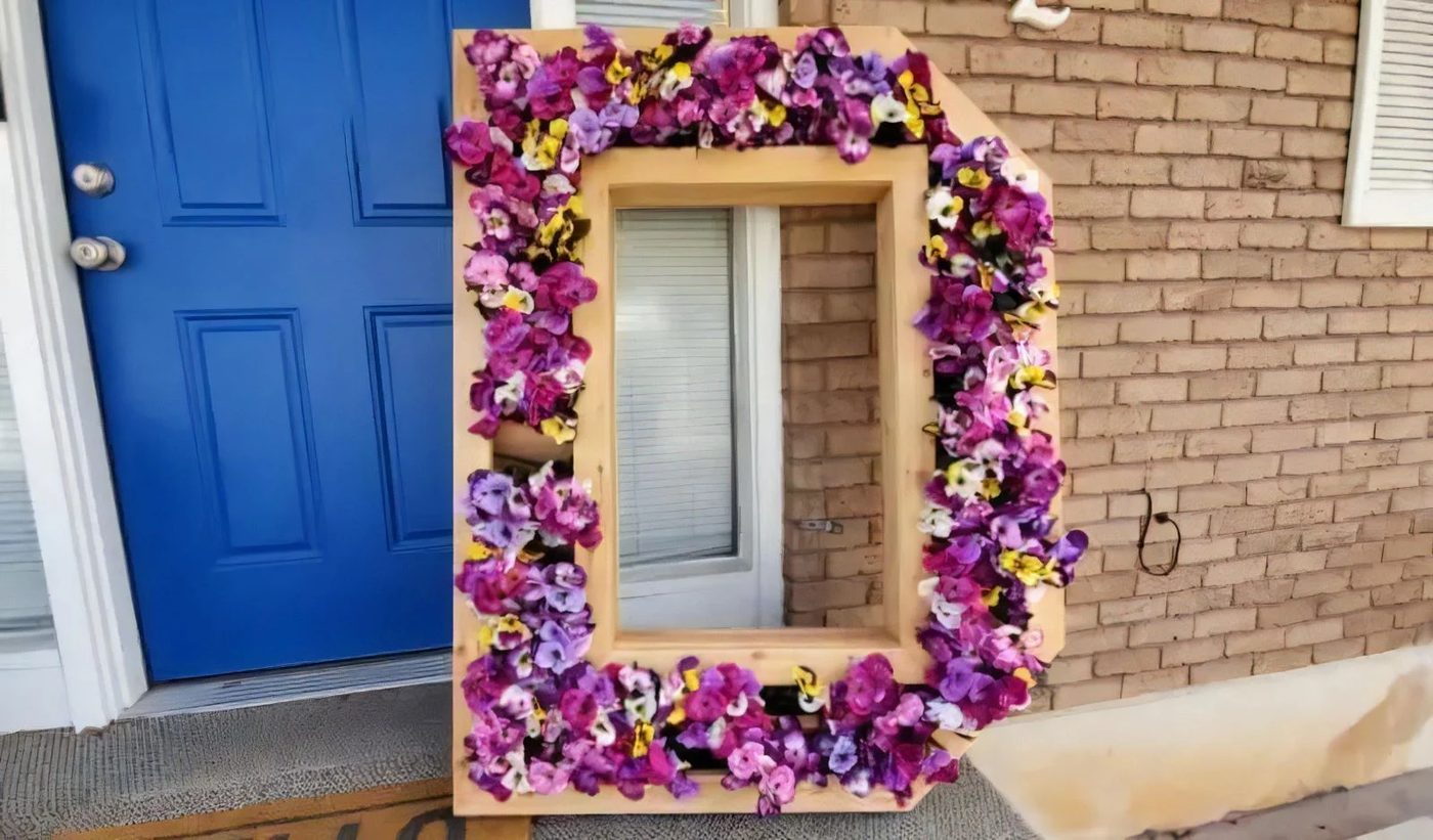 12a Letter D Cedar Monogram Planter For Flowers Bekob 045930