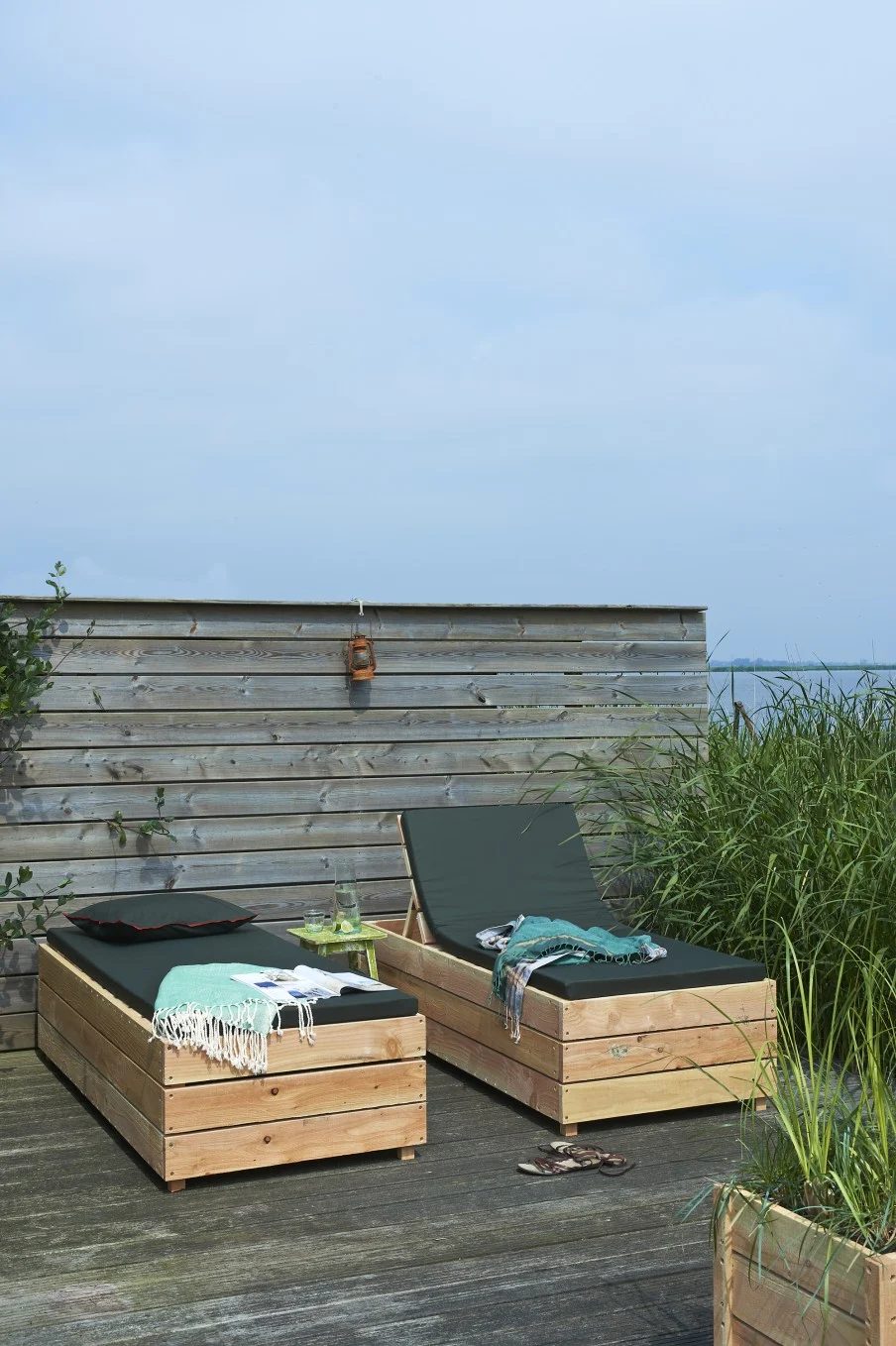 Lounge-bed-van-hout