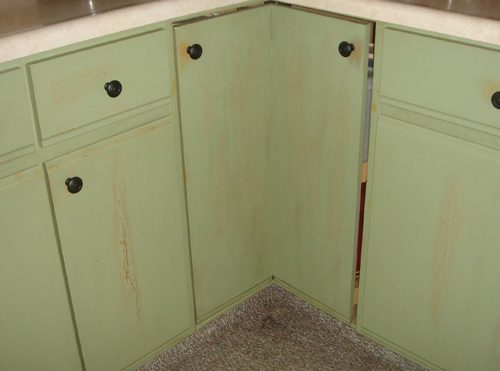 Carol painted kitchen cabinet review
