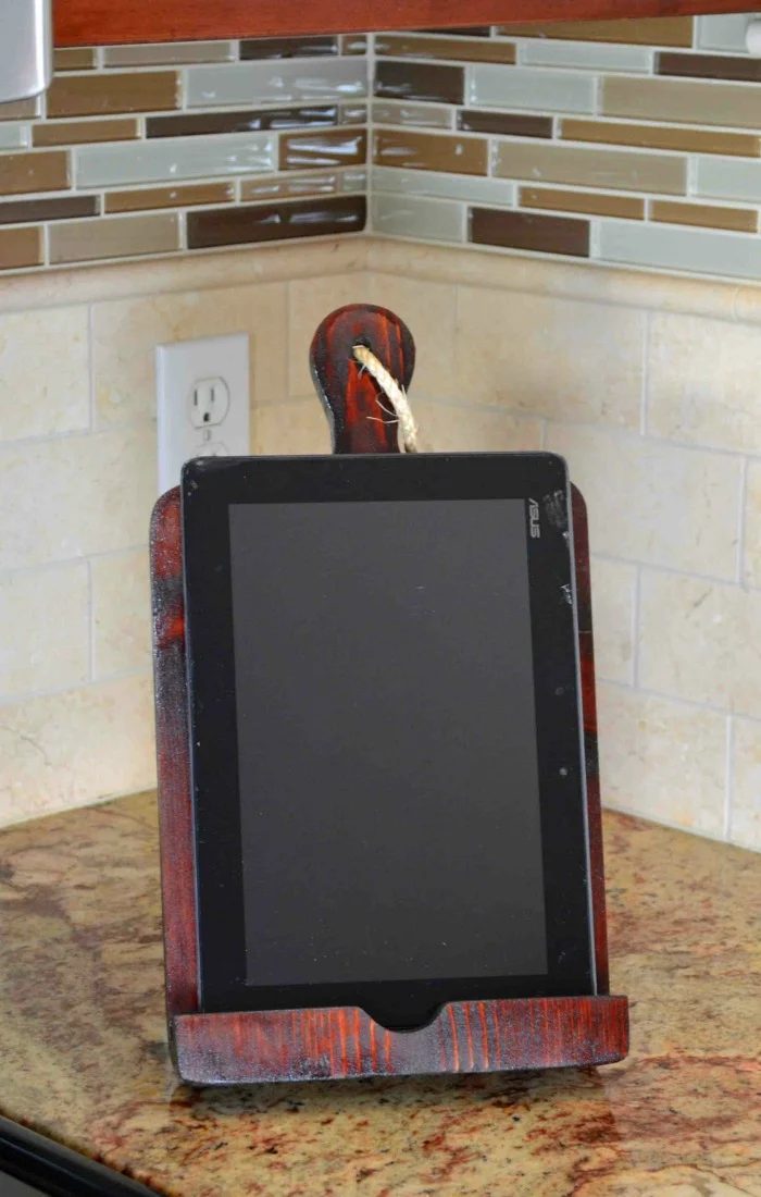Handmade tablet stand @Bekob