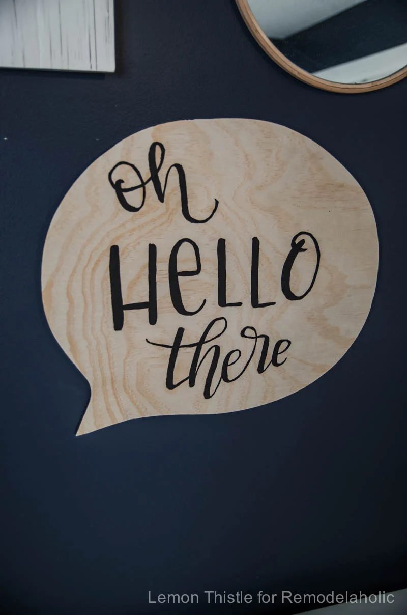 Love this speech bubble sign! You could put ANY phrase on it- or make it a chalkboard.