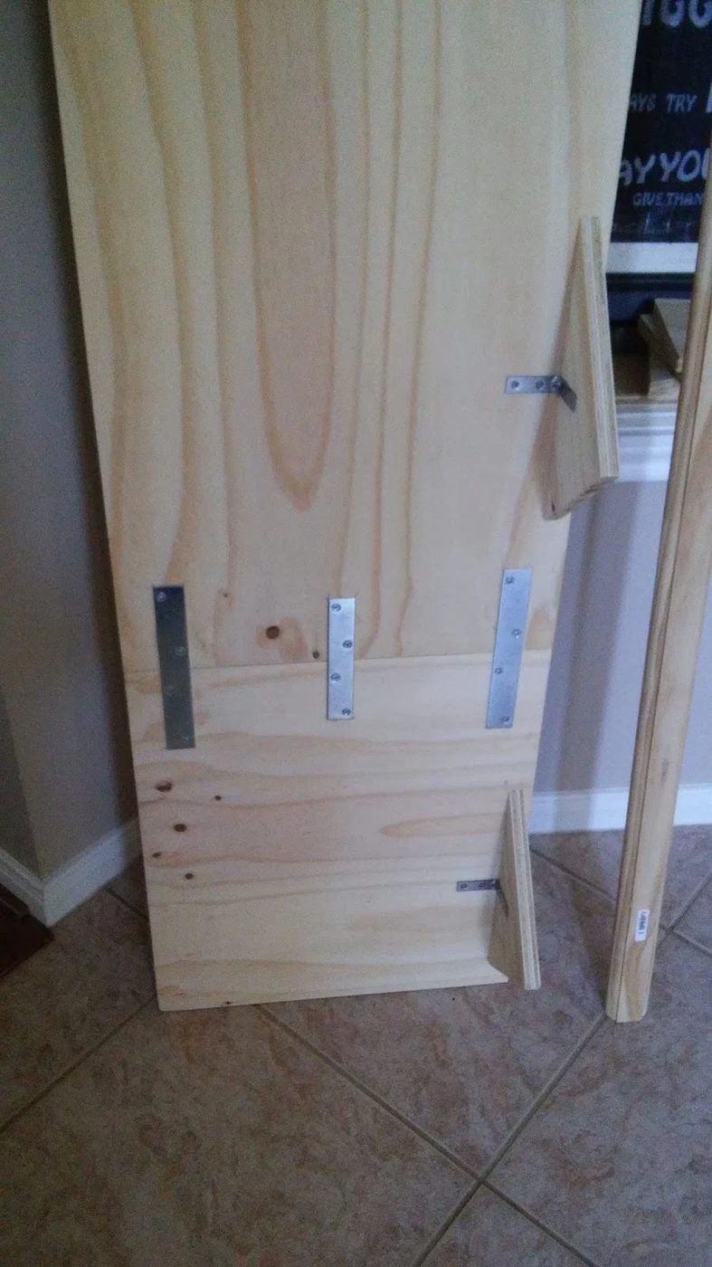 Step by Step instructions for Handmade stair slide by Decor Allure featured on @Bekob