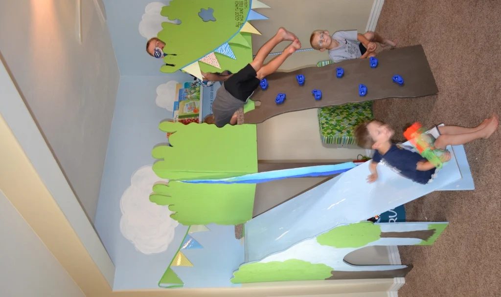 kids playing in the indoor treehouse loft, I Am Hardware featured on Bekob