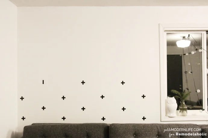 This Handmade Swedish Cross Wall is a fantastic way to add character to any wall for under $4 and 1 hour of straightforward work!