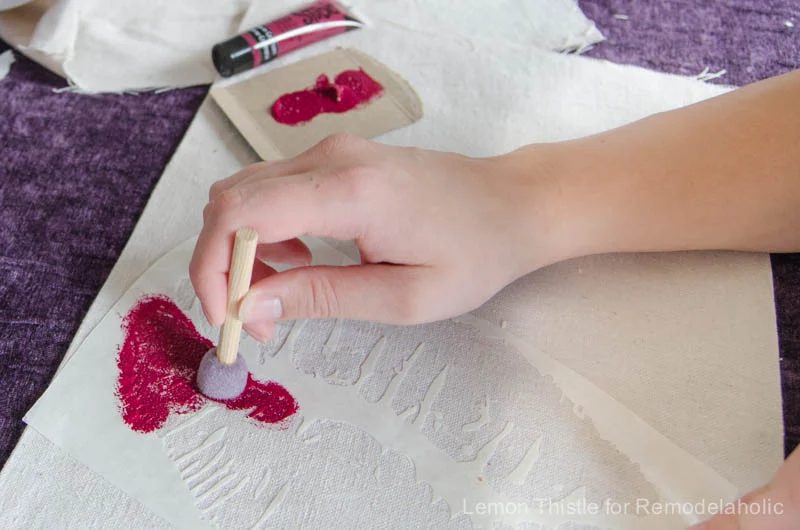 Handmade Valentine's Day Banner- it's about time I found some Valentine decor that's not tacky!