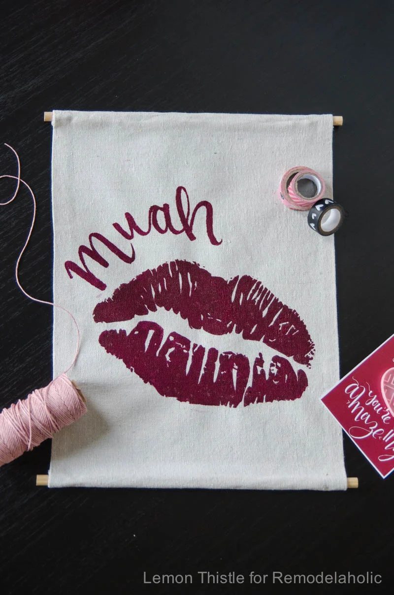 Handmade Valentine's Day Banner- it's about time I found some Valentine decor that's not tacky!