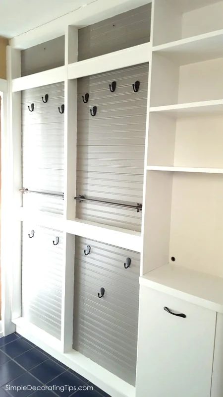 Pot and lid storage on the wall, open shelving kitchen remodel by direct Decorating Tips featured on @Bekob