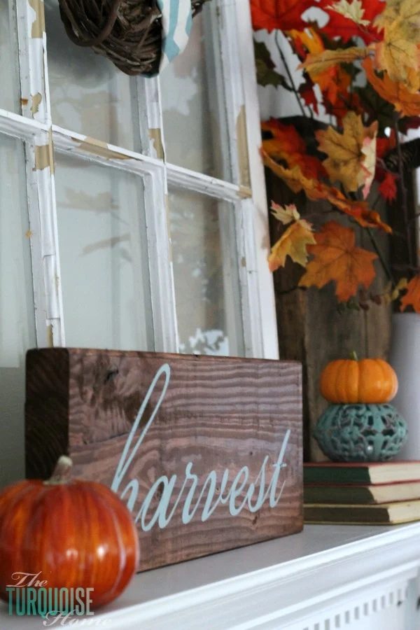 painted fall harvest sign - The Turquoise Home via @Bekob