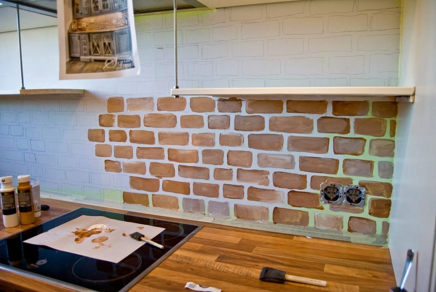 painted faux brick backsplash - Pudel-design featured on @Bekob