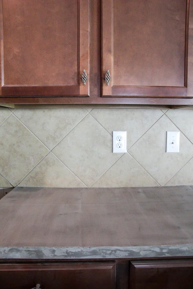 Whitewashed faux brick backsplash (1 of 18)