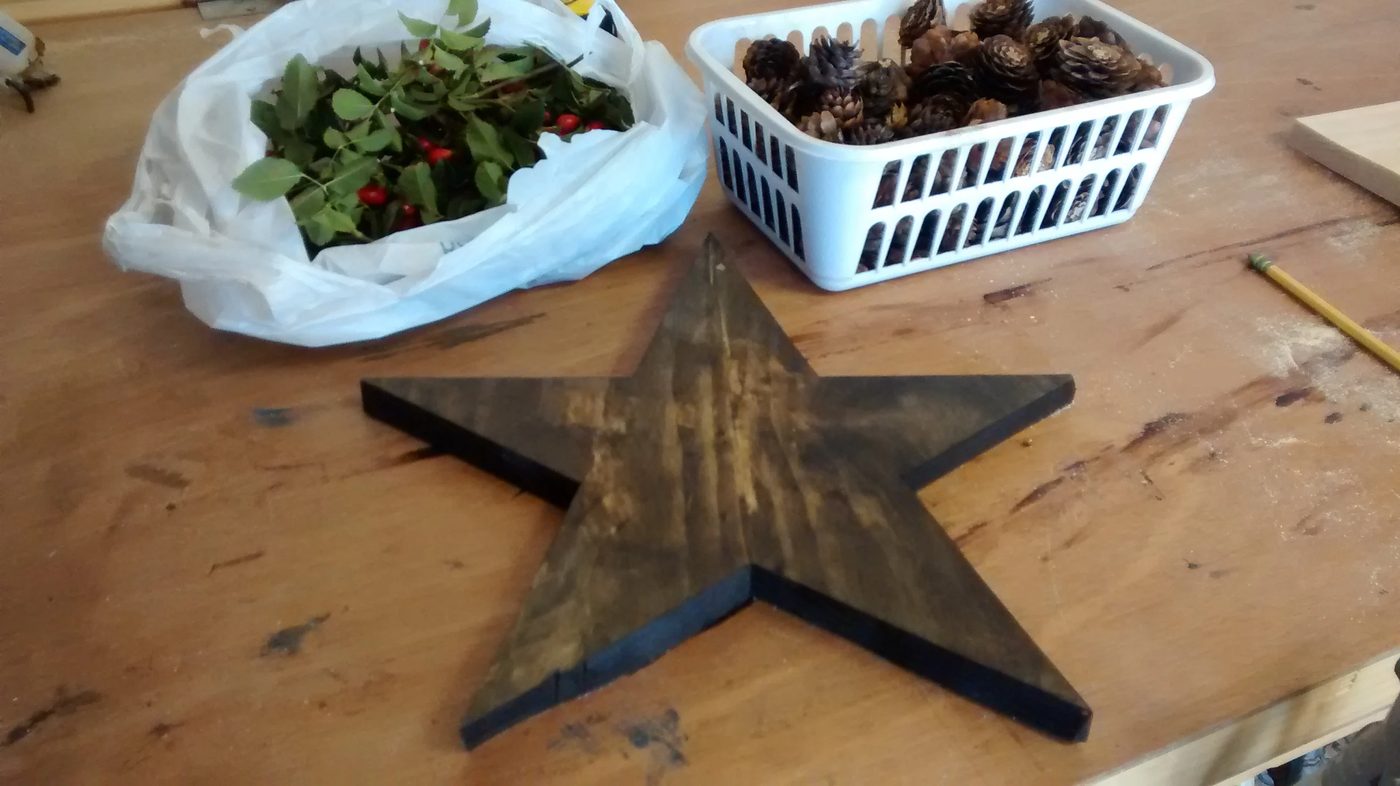 Bekob One Star 3 Ways Pine Cone And Berry Star (2)