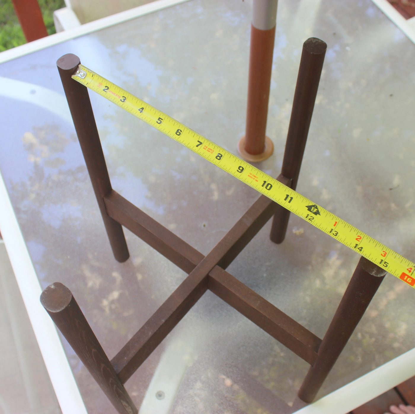 How to Build a Planter Stand | Home Coming for Bekob.com