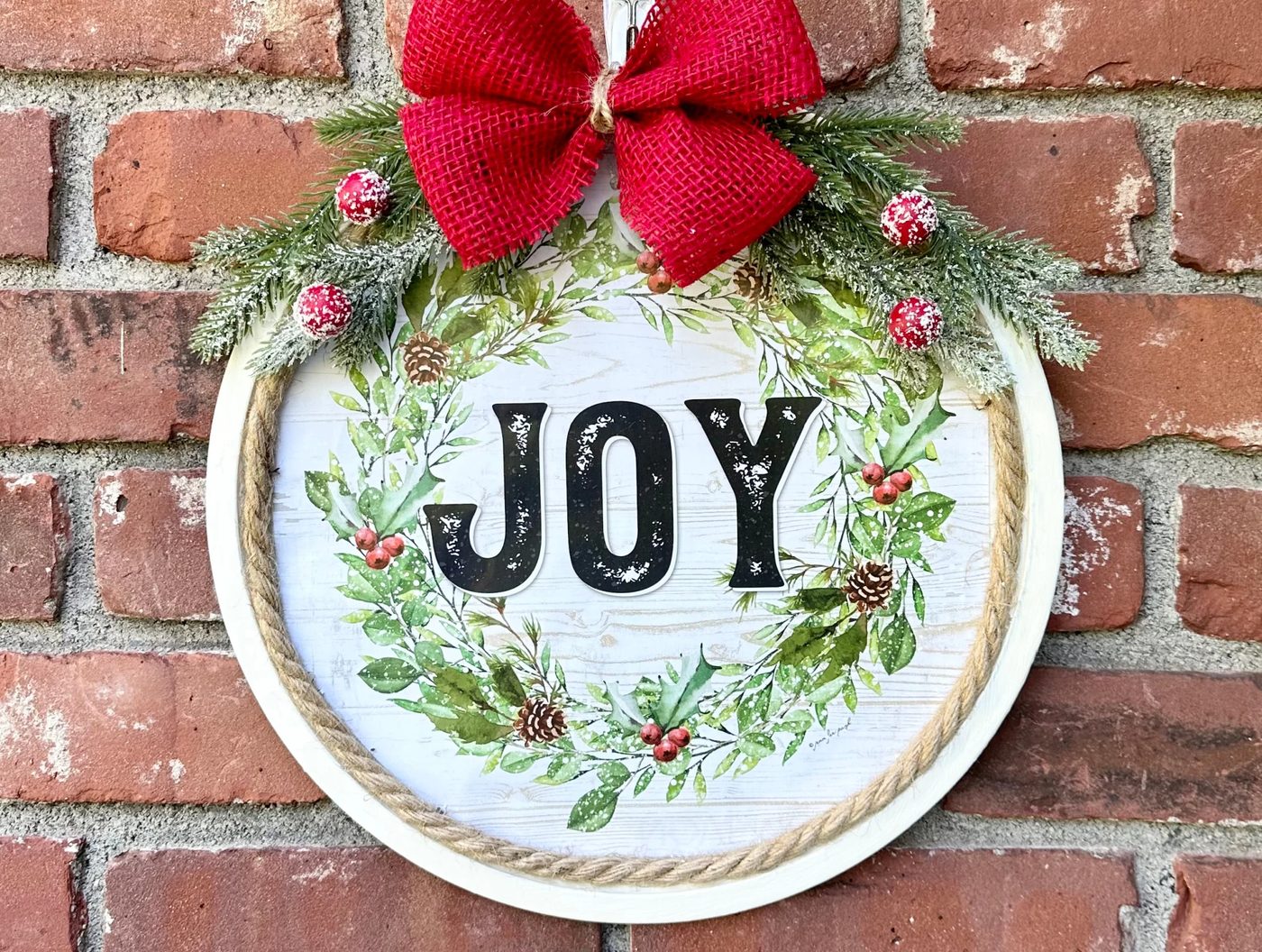 Christmas Joy: Make a Dollar Tree Pizza Pan Wreath