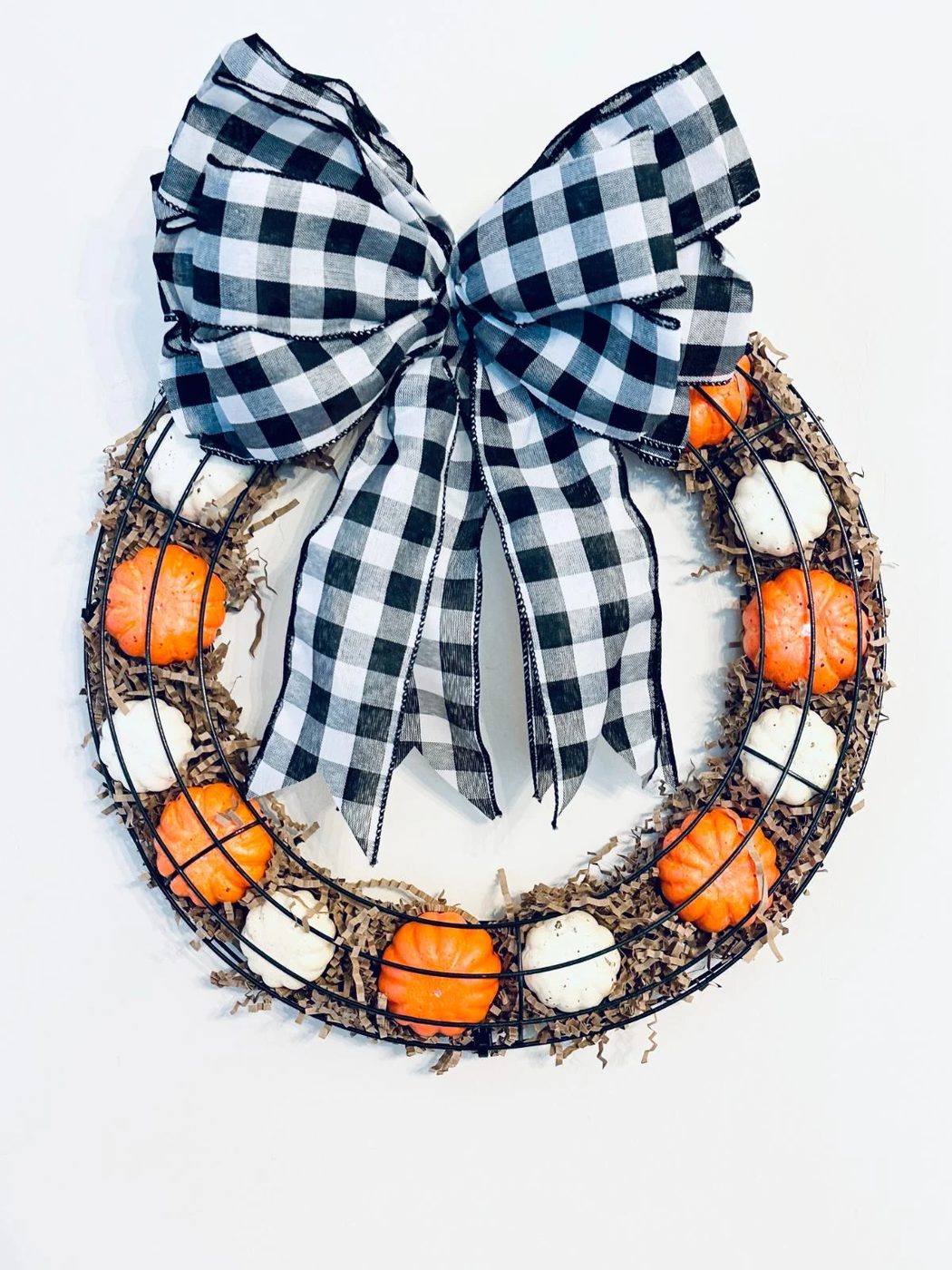 Dollar Tree Pumpkin Patch Wreath Fall Craft, Bekob (9)