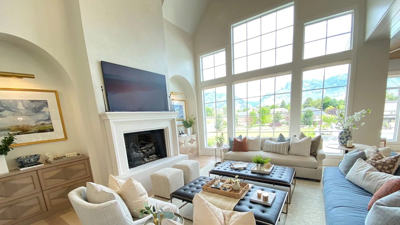 UVP23 H24 Hawthorn Homes Four Chairs Furniture (162)