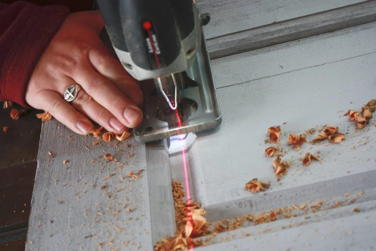 Adding glass panels to a solid wood door by Its the Little Things featured on @Bekob