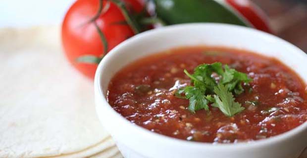 straightforward Blendtec Salsa Recipe | Foodieaholic.com #recipe #cooking #salsa #appetizer