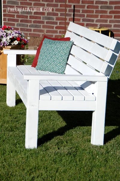 2x4 Wood Projects, bench by The Creative Mom