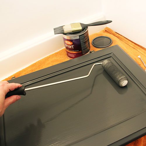 Thumb2 Painting Cabinet With Foam Brush1