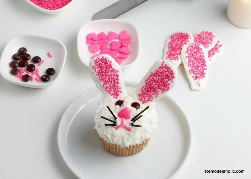 straightforward Easter Cupcakes: How to Decorate an Easter Bunny Cupcake