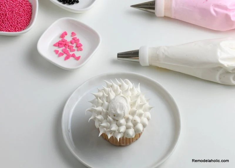 Easter Cupcakes: How to Decorate a Spring Lamb Cupcake