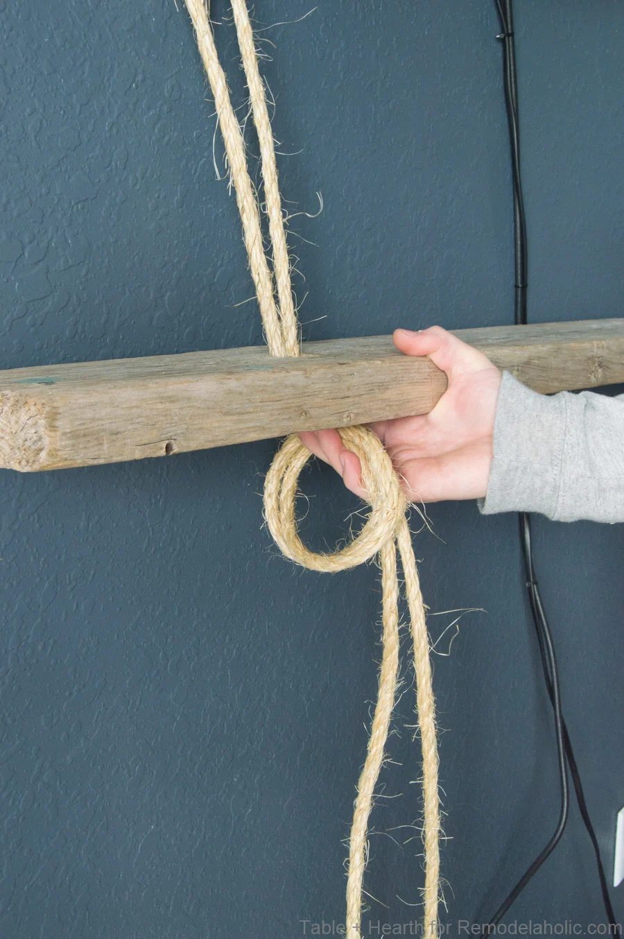 Handmade reclaimed wood floating rope shelf walkthrough | How to tie straightforward hanging rope shelves for decor and electronics #Bekob