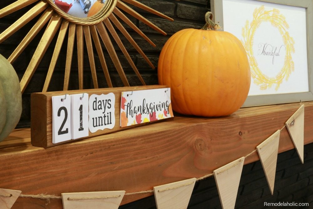 straightforward Handmade Holiday Countdown Board + Printables