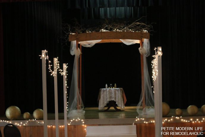 The well fitted straightforward light stands for your next garden party, indoor wedding, or shower!
