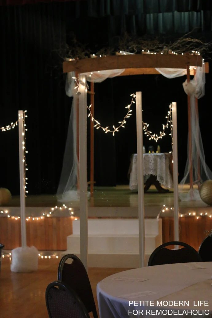 The well fitted straightforward light stands for your next garden party, indoor wedding, or shower!