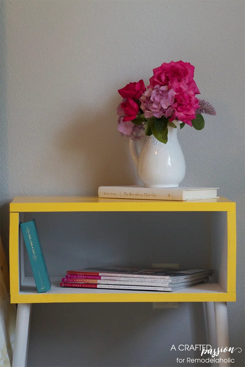 How to build a modern side table, a walkthrough, by A Crafted Passion featured on @Bekob