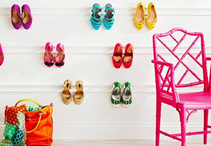 01 Shoes On Wall 101967130 SS