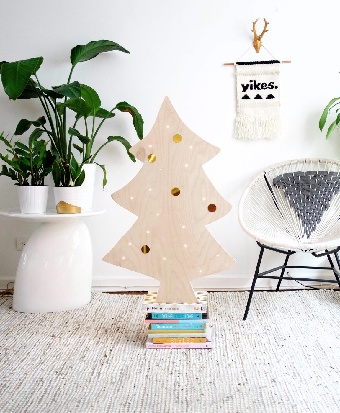 Handmade Plywood Christmas Tree With Lights, Best Friends Pizza Club Featured On @Bekob