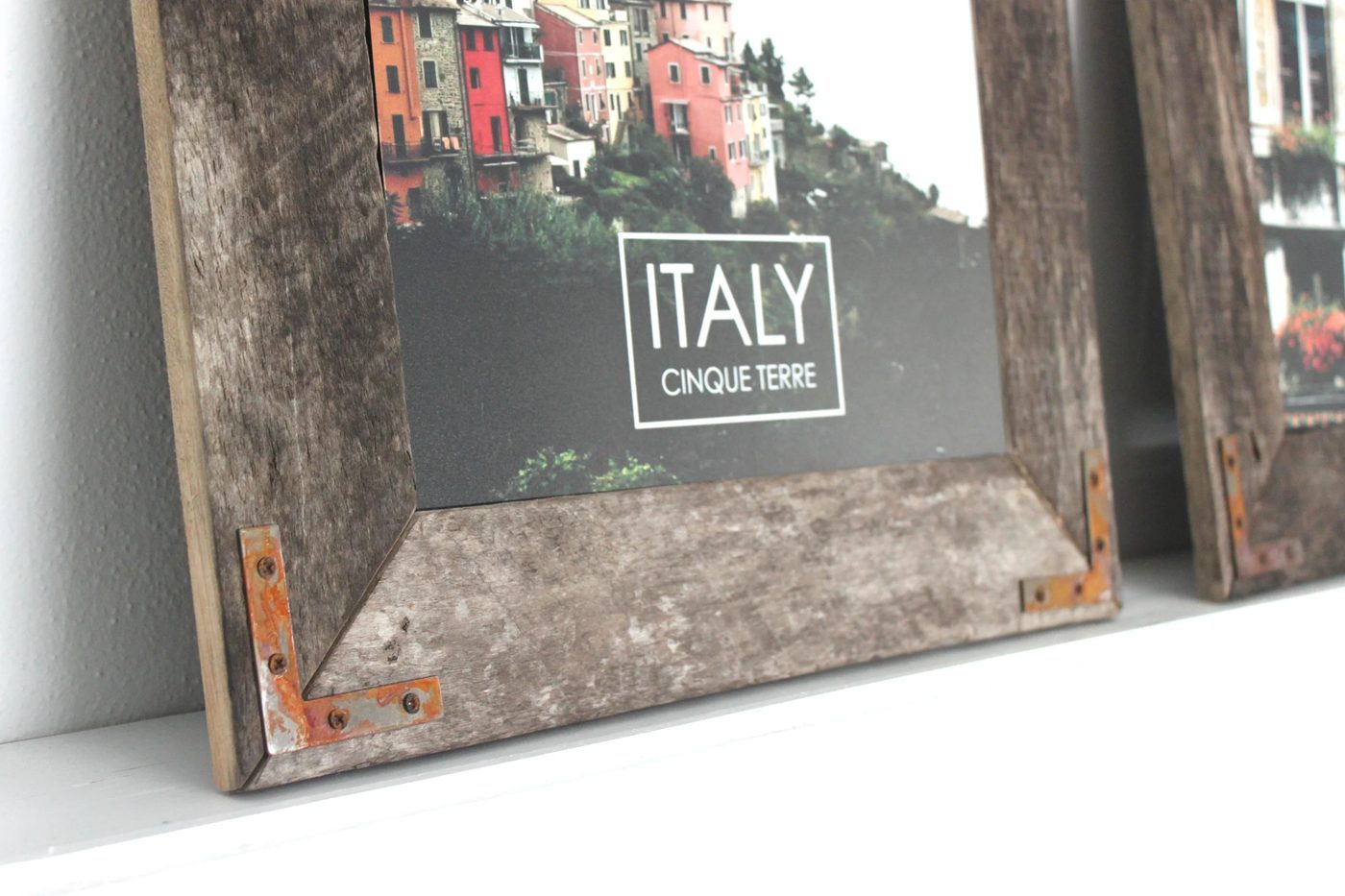 Rustic Industrial Picture Frame walkthrough by The Winthrop Chronicles featured by Bekob