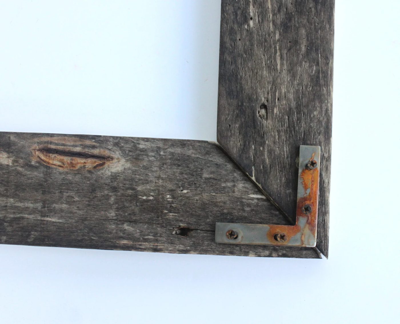 Industrial Picture Frame walkthrough by The Winthrop Chronicles featured by Bekob