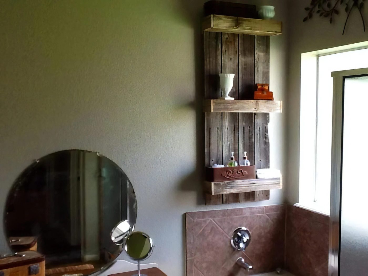 8 Rustic Bathroom Shelf Created From Weathered Wood By The Weekend Country Girl Featured On @Bekob 094158 Scaled 1