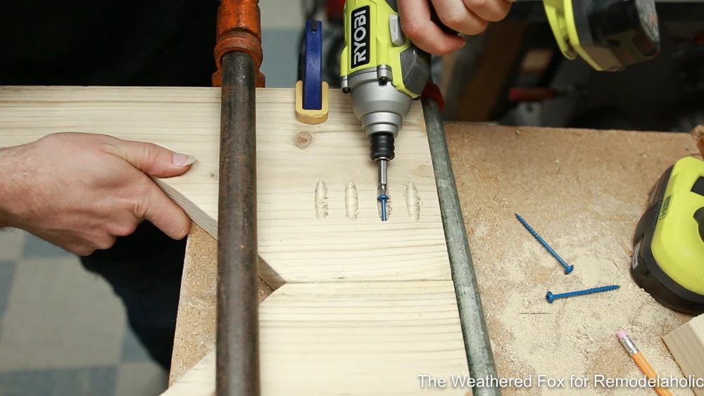 attach curved legs with pocket holes, How to make a wooden bench