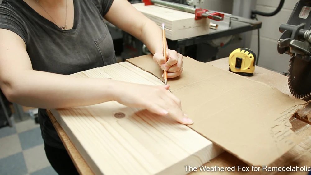 How to make a wooden bench with arched legs from 2 boards - trace leg template
