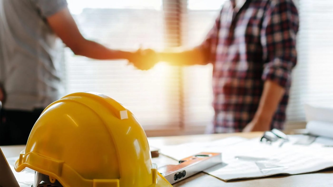 Smart Choices: 10 Must-Knows When Hiring a Contractor!