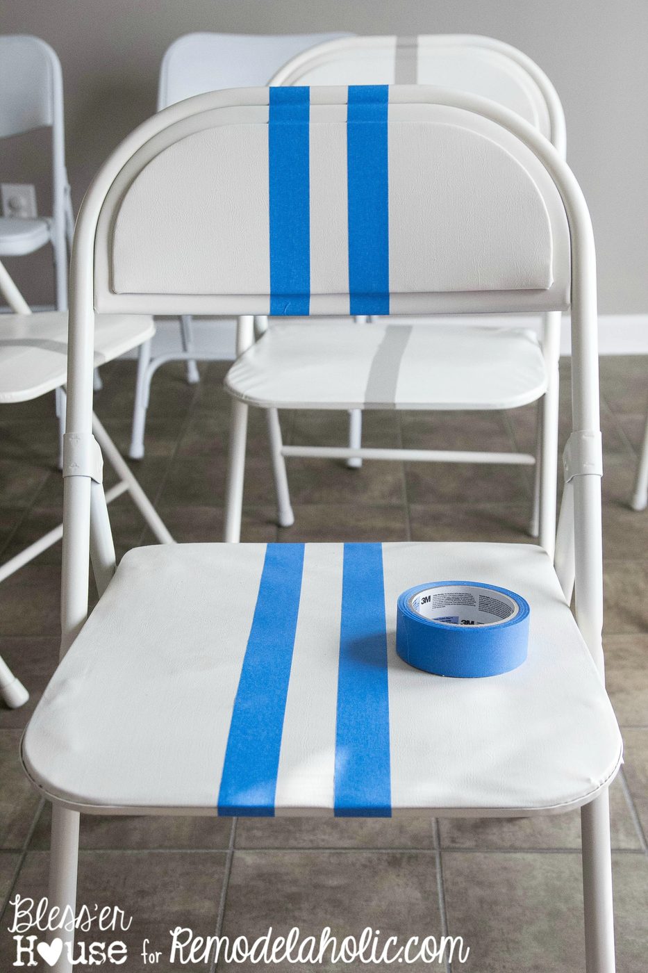 Painted Folding Chair Makeover | Bekob.com